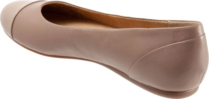 Softwalk Sonoma Cap Toe Flat - Image 7
