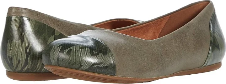 SoftWalk Sonoma Cap Toe Women's Flat Shoes Green Leather : 10 N (AA)