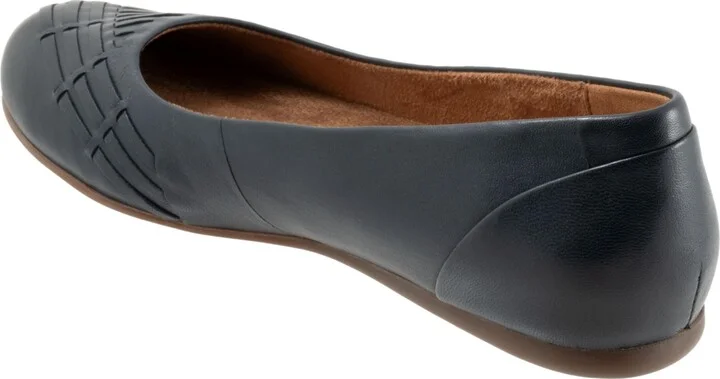 Softwalk Sonoma Weave Flat - Image 4