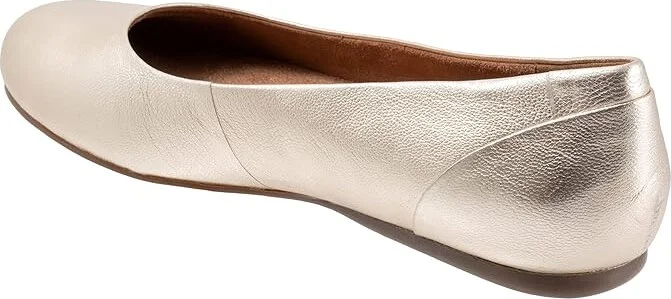 SoftWalk Sonoma Women's Shoes Champagne Metallic : 7 W (D), Leather - Image 4