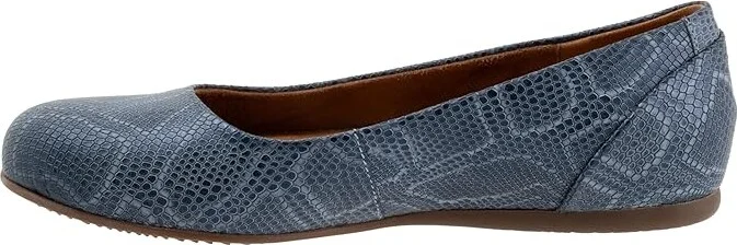 SoftWalk Sonoma Women's Shoes Smoke Snake : 9 N (AA), Leather - Image 4