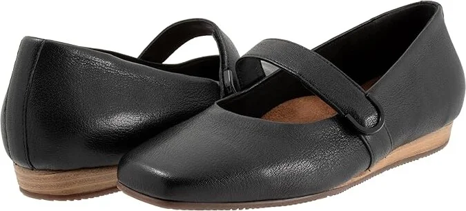 SoftWalk Valdivia Women's Flat Shoes Black : 12 M (B), Leather/Polyester/Rubber