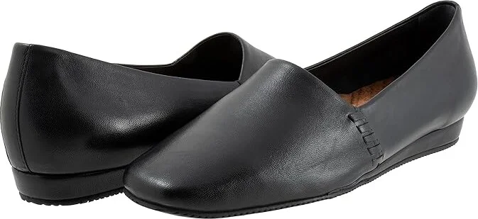 SoftWalk Vale Women's Flat Shoes Black : 5.5 M (B), Leather