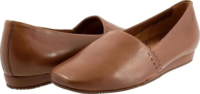 SoftWalk Vale Women's Flat Shoes Luggage : 6.5 W (D), Leather