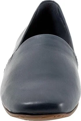 SoftWalk Vale Women's Flat Shoes Navy : 9.5 W (D), Leather - Image 5