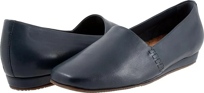 SoftWalk Vale Women's Flat Shoes Navy : 9.5 W (D), Leather