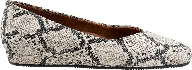 SoftWalk Vellore Women's Shoes Blake White Snake : 7.5 M (B), Nappa - Image 6