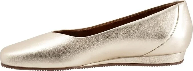 SoftWalk Vellore Women's Shoes Champagn Met : 9.5 M (B), Nappa - Image 5
