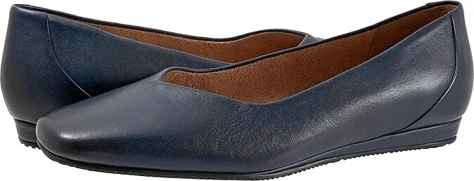 SoftWalk Vellore Women's Shoes Navy : 9.5 WW (EE), Nappa