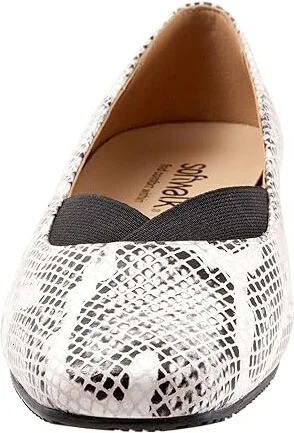 SoftWalk Vianna Women's Shoes Black/White Snake : 8.5 M (B), Leather - Image 5