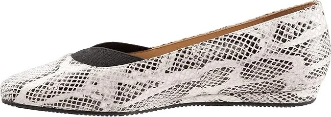 SoftWalk Vianna Women's Shoes Black/White Snake : 8.5 M (B), Leather - Image 6