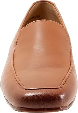 SoftWalk Vista Women's Flat Shoes Luggage : 12 M (B), Nubuck - Image 5