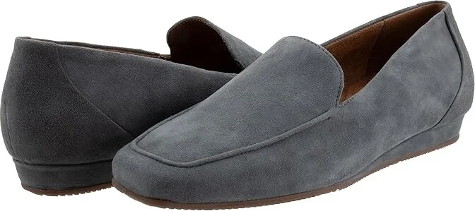 SoftWalk Vista Women's Flat Shoes Smoke Suede : 10 W (D), Nubuck