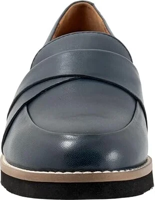 SoftWalk Walsh Women's Flat Shoes Navy : 9 N (AA) - Image 5