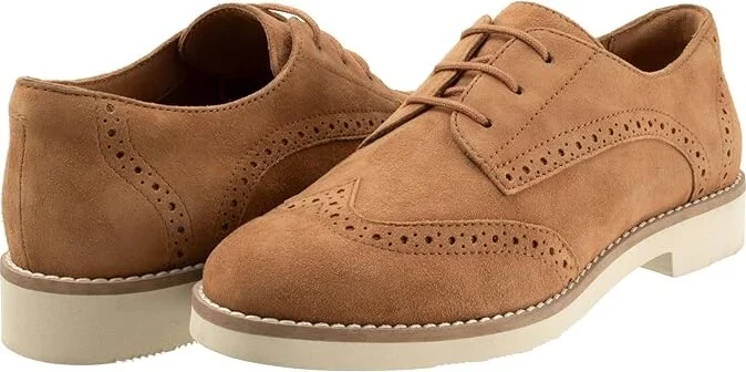 SoftWalk Willet Women's Flat Shoes Camel Nubuck : 10 WW (EE), Leather