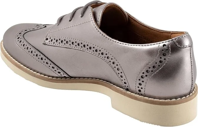 SoftWalk Willet Women's Flat Shoes Pewter Metal : 8 W (D), Leather - Image 4