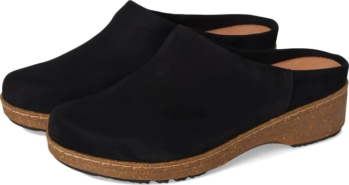 SoftWalk Women's Arvada Clog