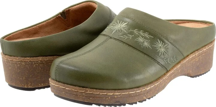 SoftWalk Women's Aurora 3.0 Clog
