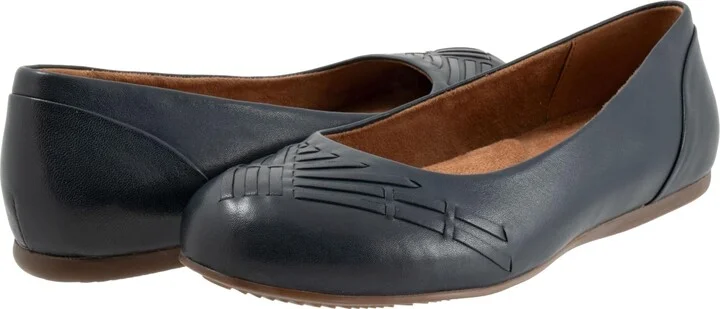 SoftWalk Women's Ballet Flat
