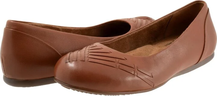 SoftWalk Women's Ballet Flat