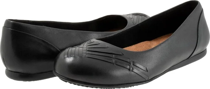 SoftWalk Women's Ballet Flat