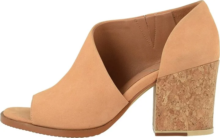 SoftWalk Women's Bentley Pump