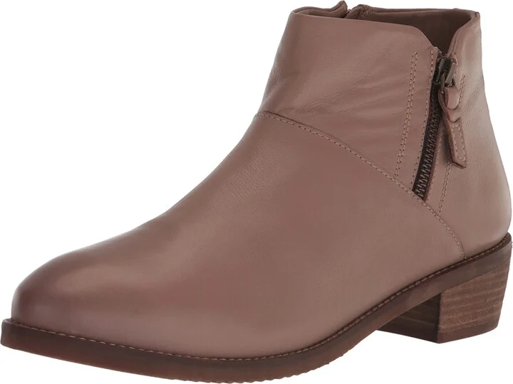 SoftWalk Women's Boot Ballet Flat