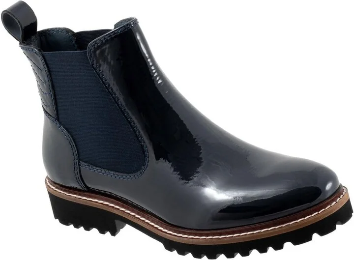 SoftWalk Women's Boot Ballet Flat