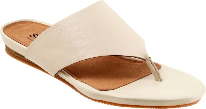SoftWalk Women's Chandler Sandal