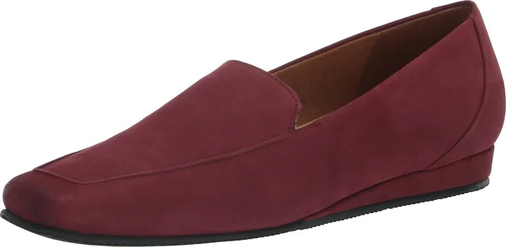 SoftWalk Women's Flat Loafer