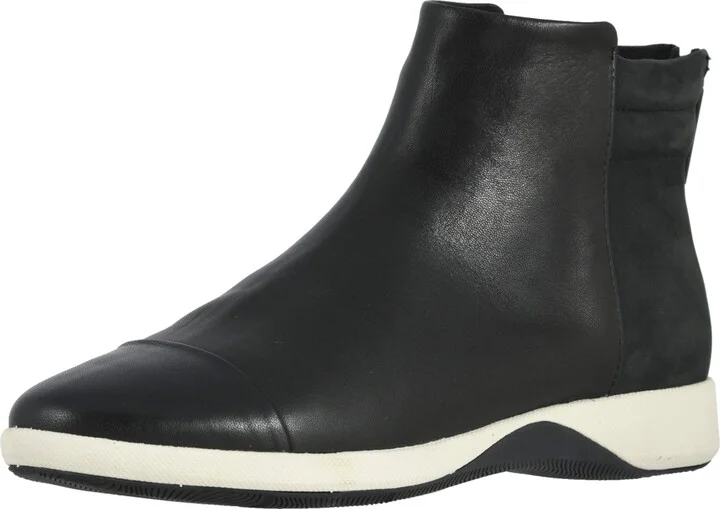 SoftWalk Women's Hope Fashion Boot