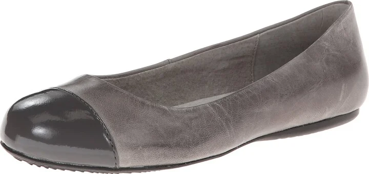 Softwalk Women's Napa Flat