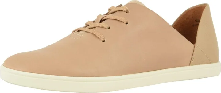 SoftWalk Women's Neve Sneaker
