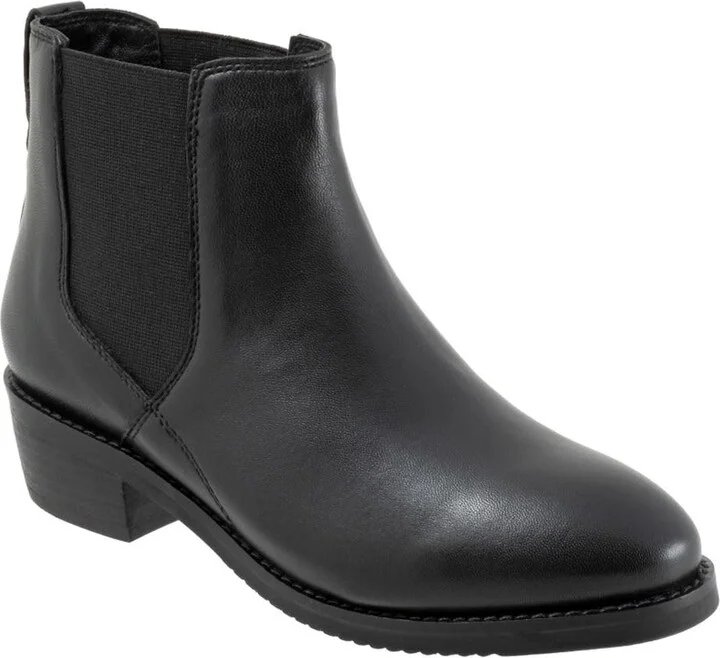 SoftWalk Women's Rana Chelsea Boot