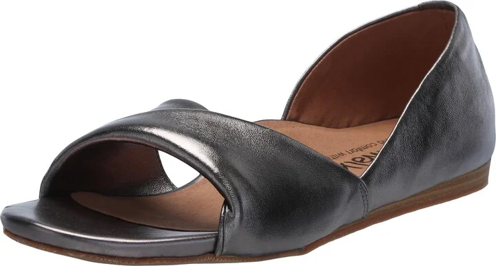 SoftWalk Women's Sandal Ballet Flat