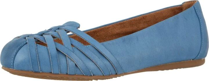 SoftWalk Women's St Lucia Ballet Flat