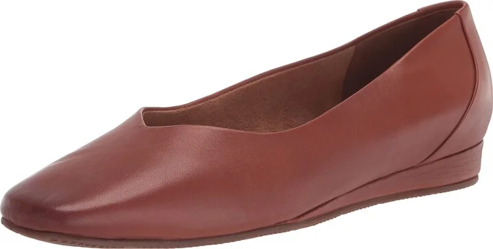 SoftWalk Women's Vellore Mary Jane Flat