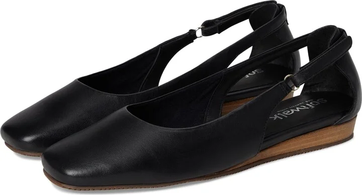 SoftWalk Women's Venice Ballet Flat