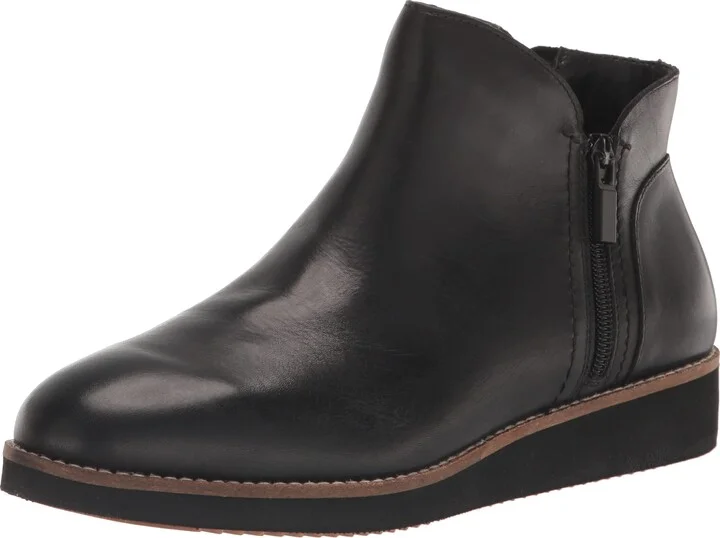 SoftWalk Women's Wesley Ankle Boot