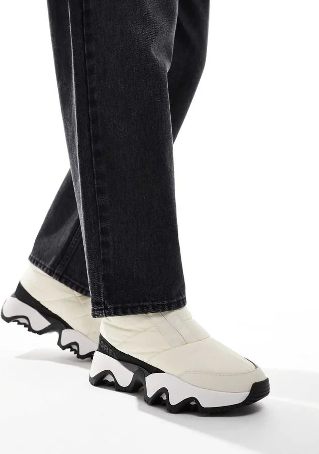 Sorel Kinetic Impact Puffy Zip WP waterproof puffer snow boots in chalk and black