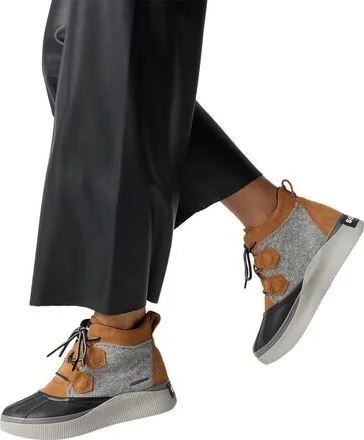SOREL Out N About IV Classic Felt Suede WP Boot - Women's - Image 9