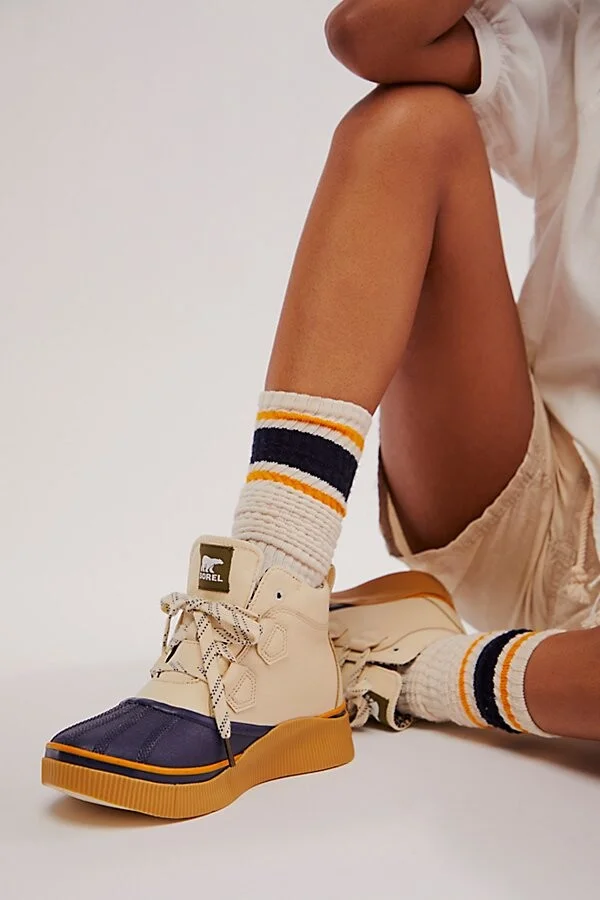 SOREL Out N About IV Varsity Classic Waterproof Boots - Image 2