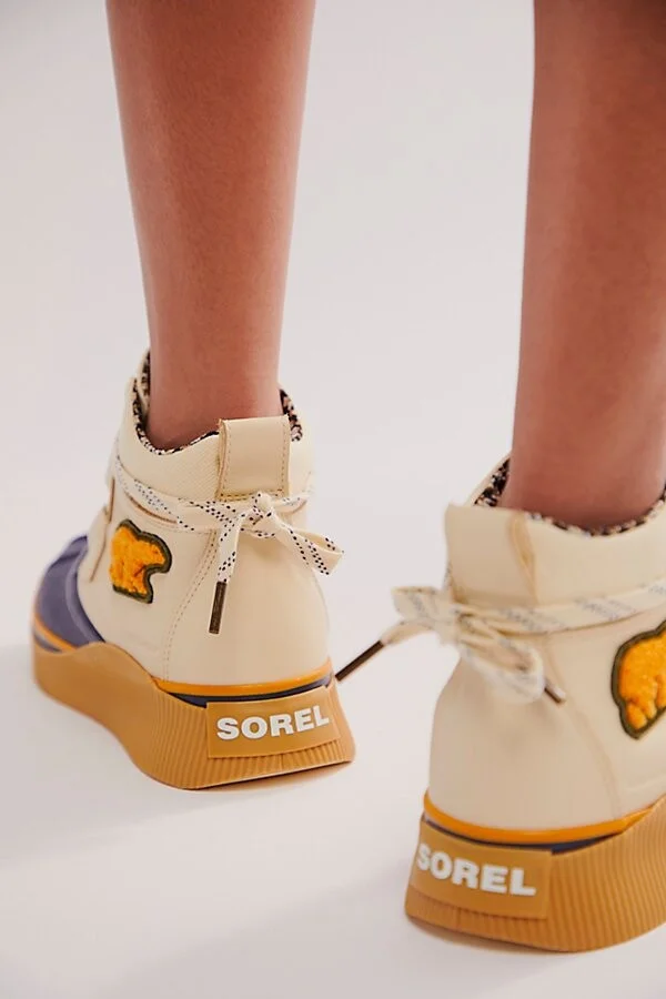 SOREL Out N About IV Varsity Classic Waterproof Boots - Image 3
