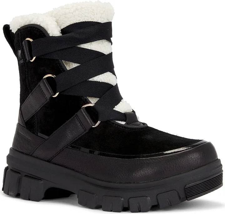 Sorel Tivoli V Resort Boot in Black - Image 2