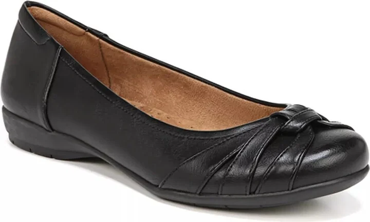 SOUL Naturalizer Gift Flat
