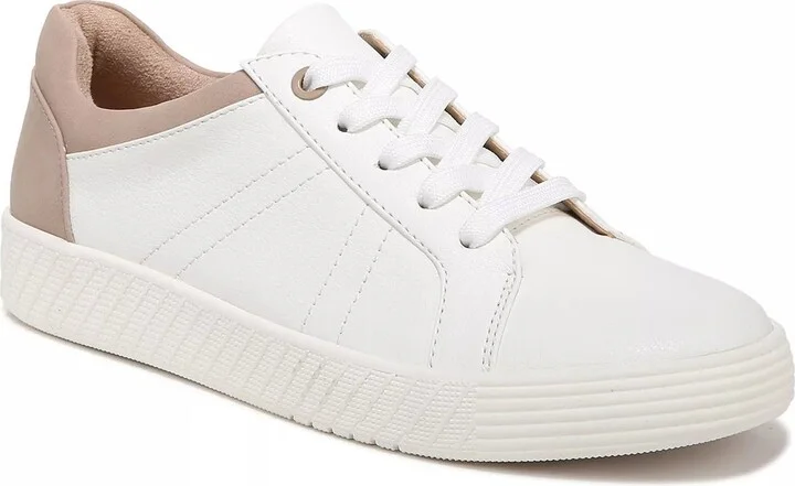 SOUL Naturalizer Wide Width Neela Sneaker