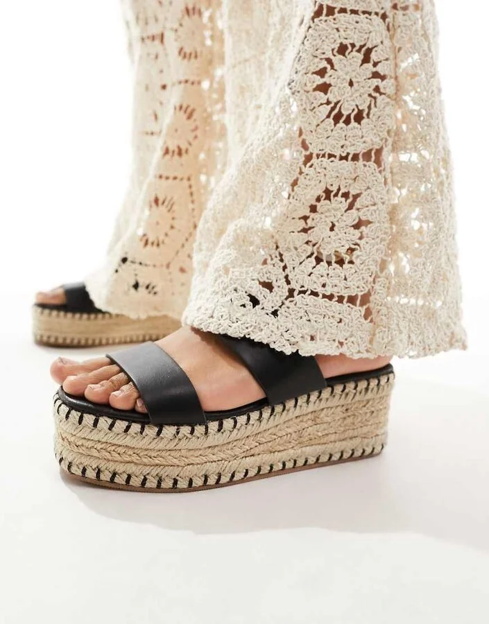 South Beach thong espadrille sandals in black