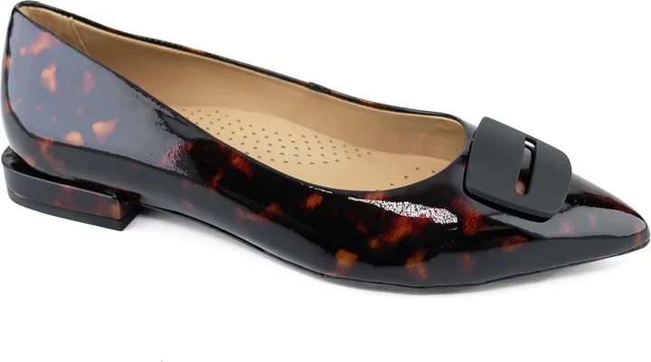 South Bridge Pointed Toe Flat