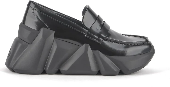 Space Kick Loafer - Black