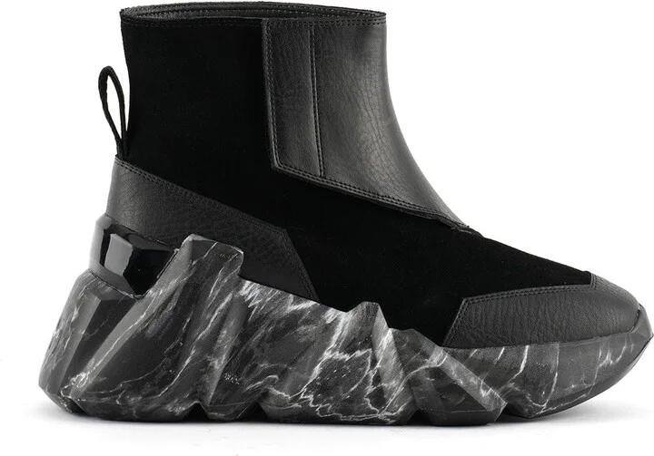 Space Kick V Boot